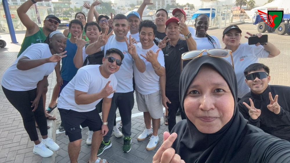 Desert Falcon Community Paddling Event - selfie with captain